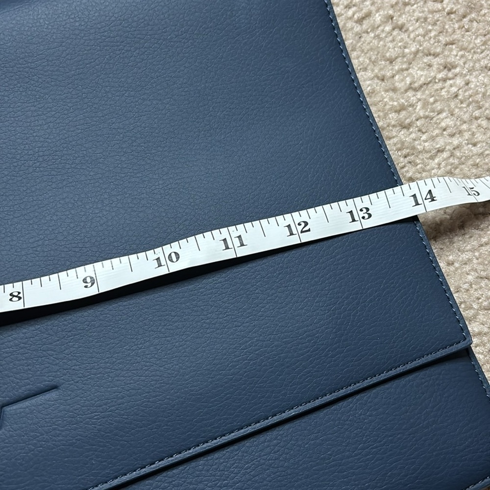 Von Holzhausen Elegant Blue Leather Portfolio/ Ipad Case Bag — image 4 of 8